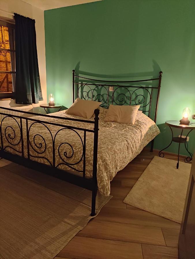 Gîte À l'Ombre du Clocher avec jacuzzi et sauna privatifs Celles  Exterior foto